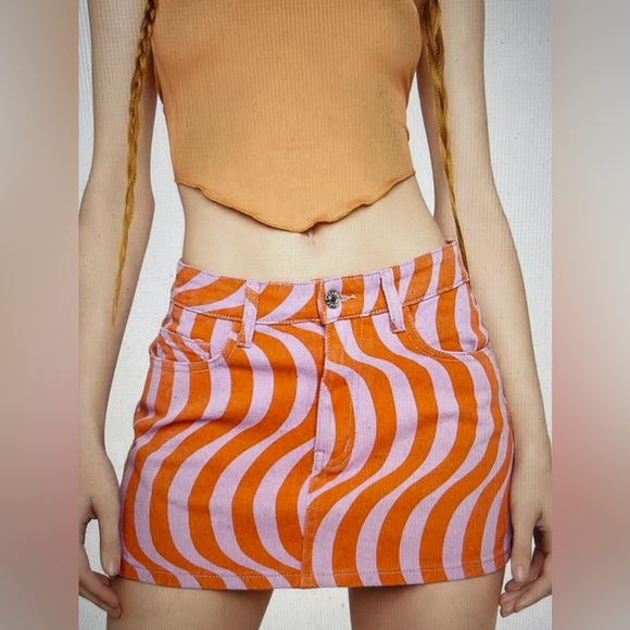 Momokrom Swirl Abstract Print Denim Mini Skirt [XL/Size 14] - Picture 10 of 12